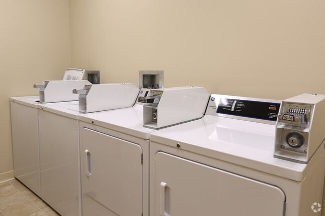 Interior Photo - South & Hickory Place