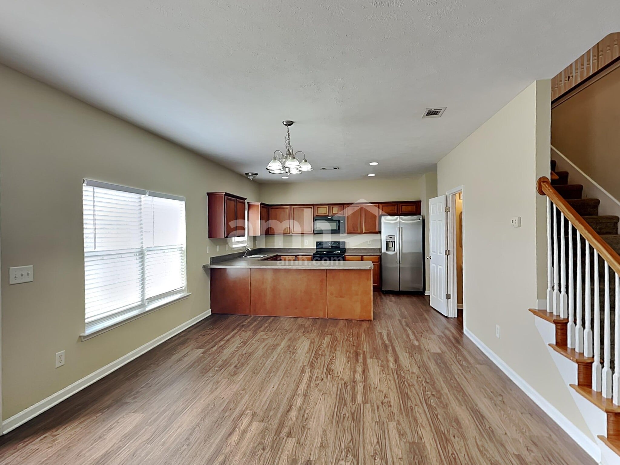 Building Photo - 256 Neal Ave