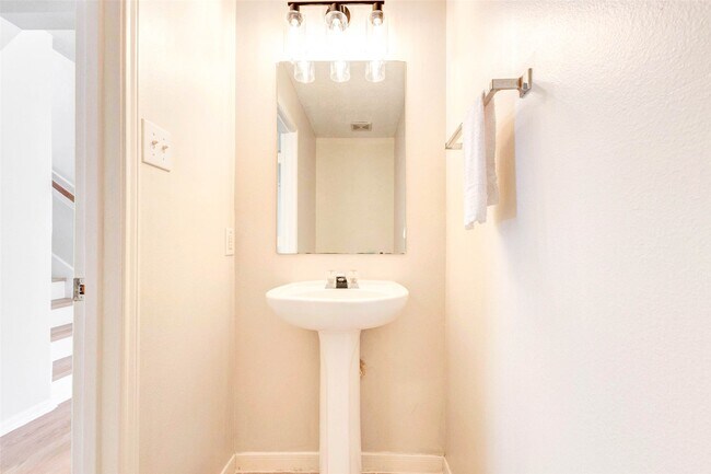 Building Photo - 5318 Cilantro Ln