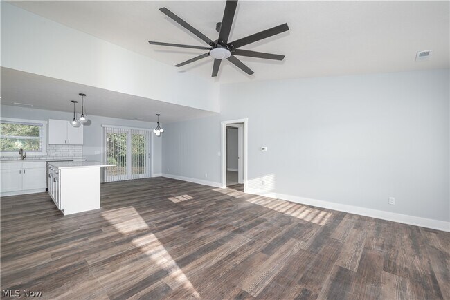 Building Photo - 5363 Mallard Cir