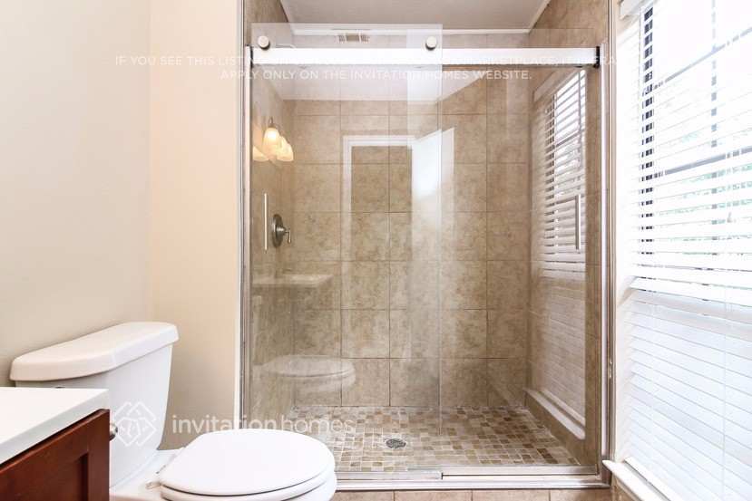Building Photo - 568 Fisher Dr