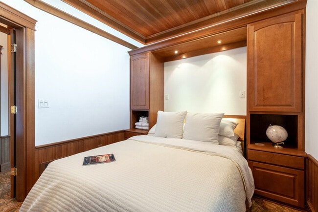 Building Photo - 3202 N 7th St