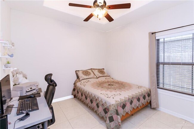 Building Photo - 25 Nickel Dr