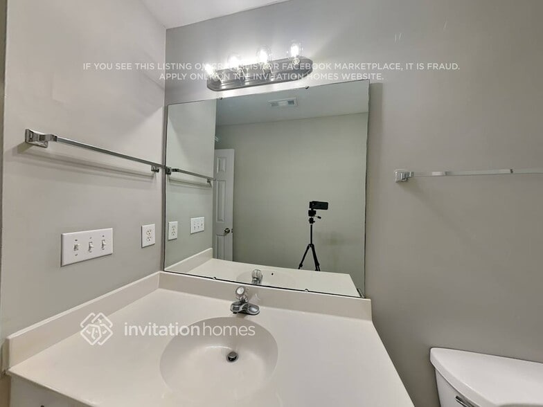 Building Photo - 6150 Garamond Ct