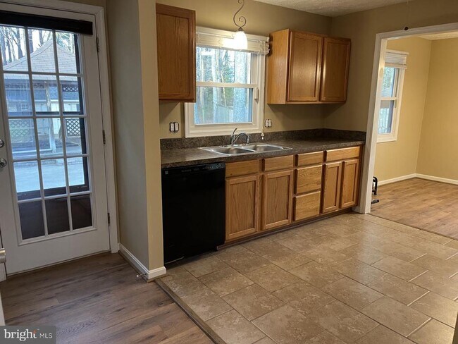 Building Photo - 47968 Mary Lynn Dr