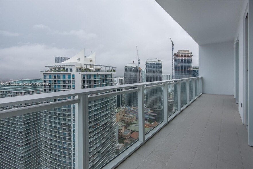 Building Photo - 1080 Brickell Ave