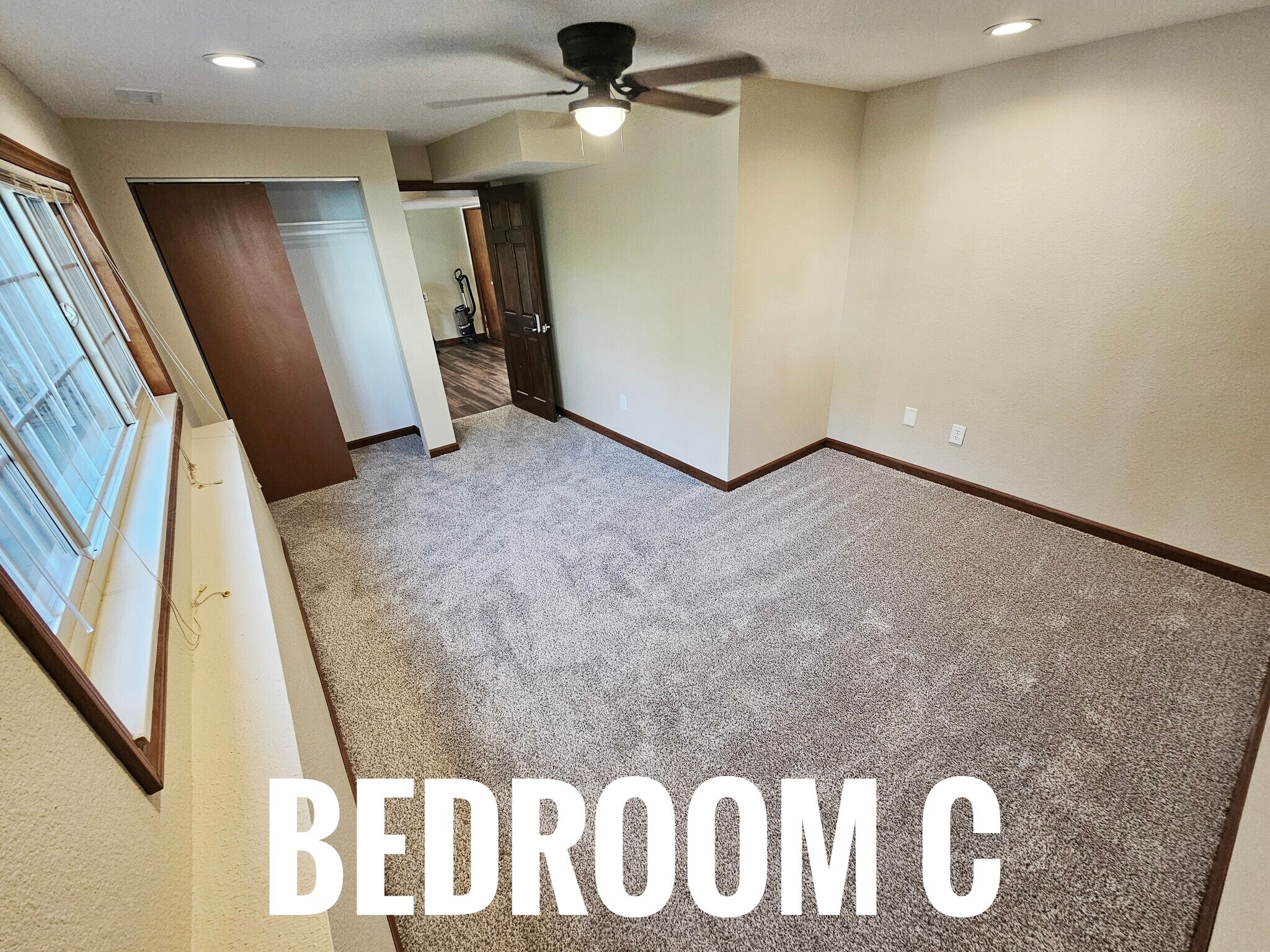 Building Photo - 4260 McPherson Ave