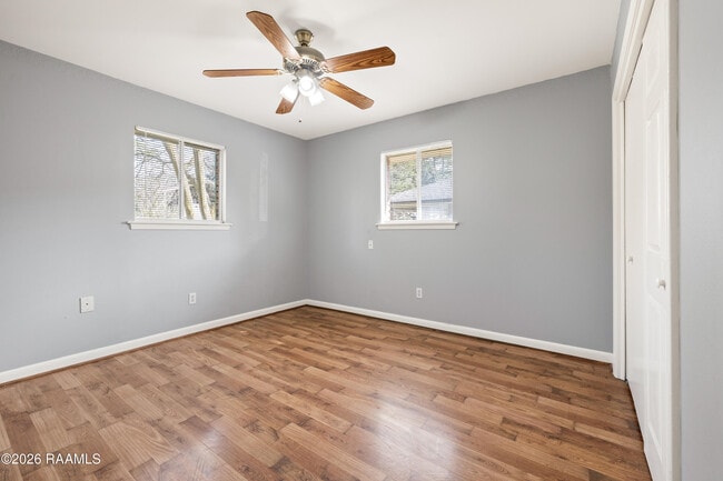 Building Photo - 207 Ashwood Dr