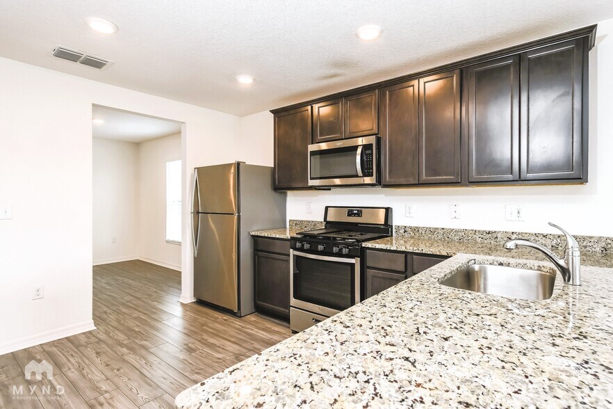 Building Photo - 417 Kensington View Dr