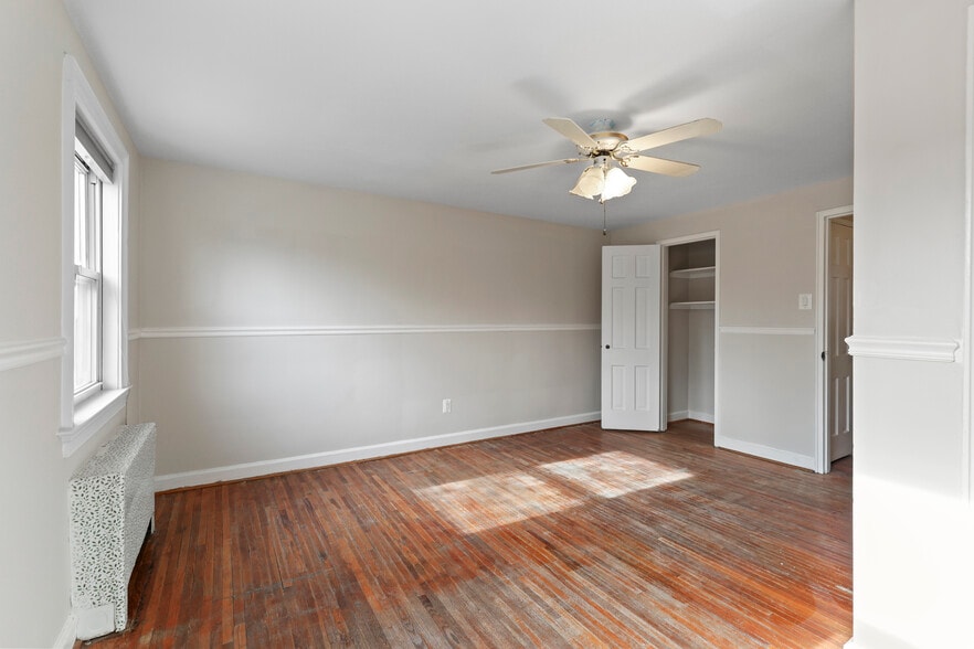 Building Photo - 2809 16th Rd S