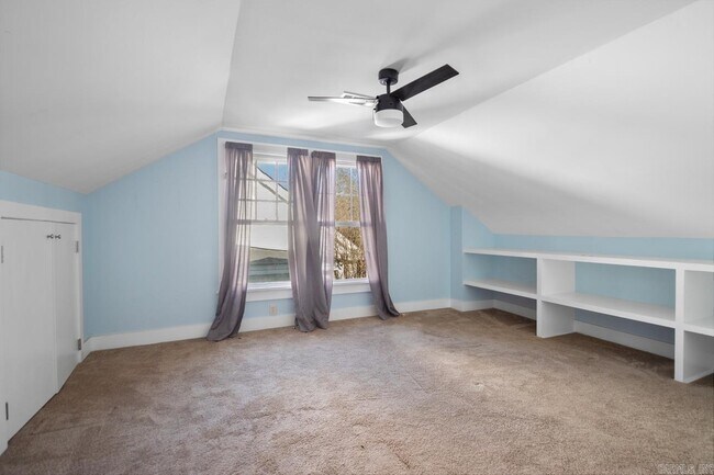 Building Photo - 100 Colonial Ct