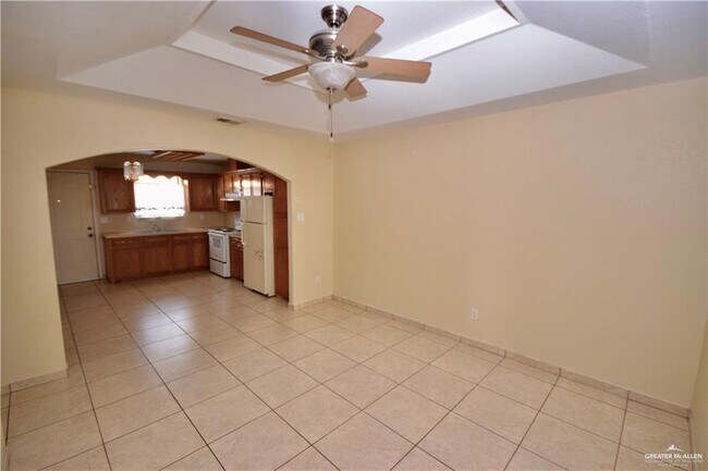 Building Photo - 6 Norma Ln