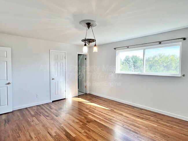 Building Photo - 514 Catalina Dr