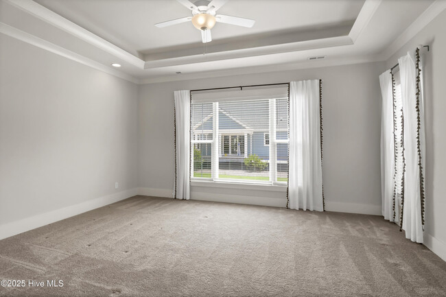 Building Photo - 730 Edgerton Dr