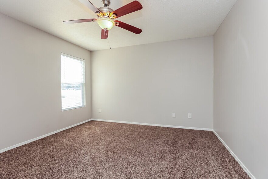 Building Photo - 5057 Smith Springs Pkwy
