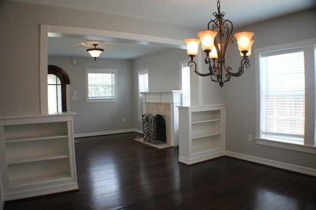 Building Photo - 8234 Bonner Dr