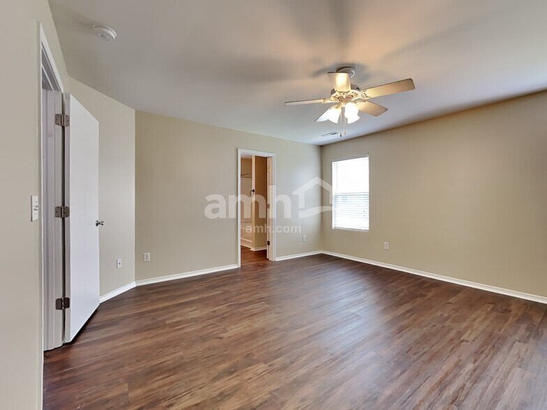 Building Photo - 8859 Arbor Glen Dr