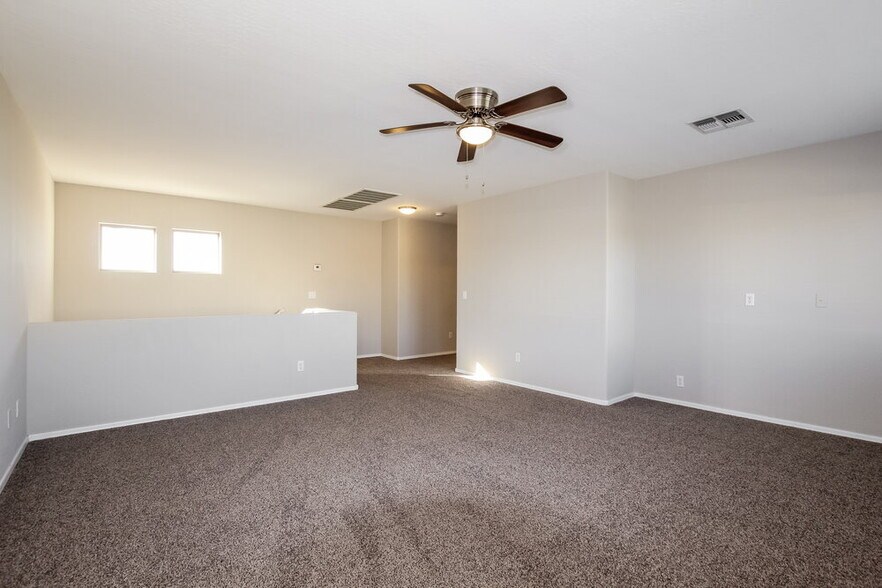 Building Photo - 12334 W Rosewood Dr