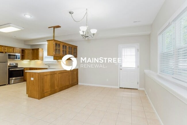 Building Photo - 4 Bedroom Pet-Friendly Home in LEAVENWORTH, KS with Main Street Renewal