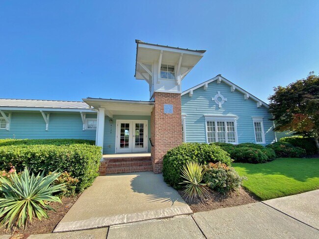 Building Photo - Spacious Condo - Waterfront Community - Av...