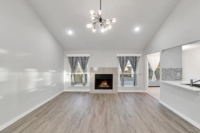 Building Photo - 246 Pinyon Ln