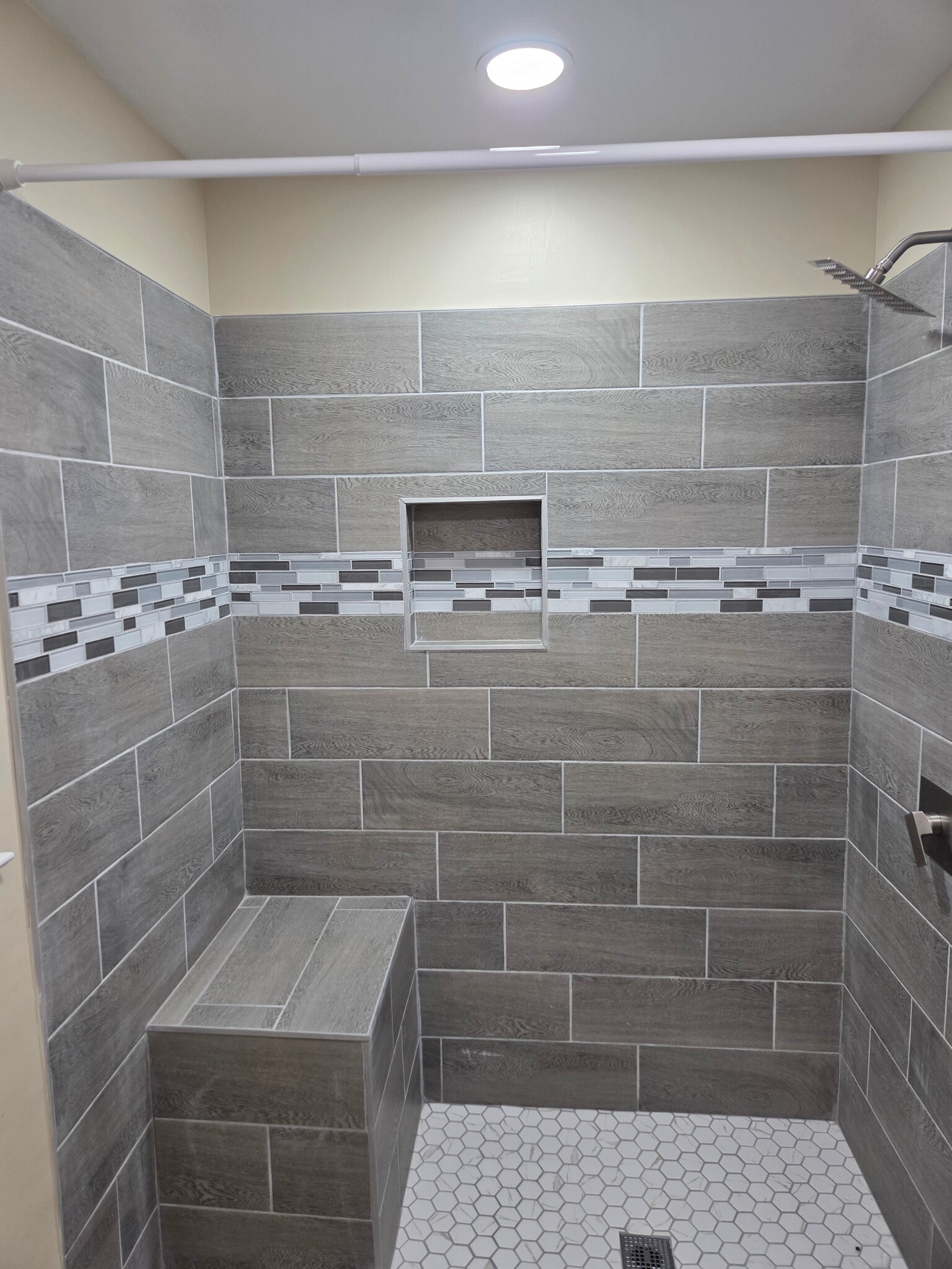 Building Photo - 4239 Glenn Dale Rd