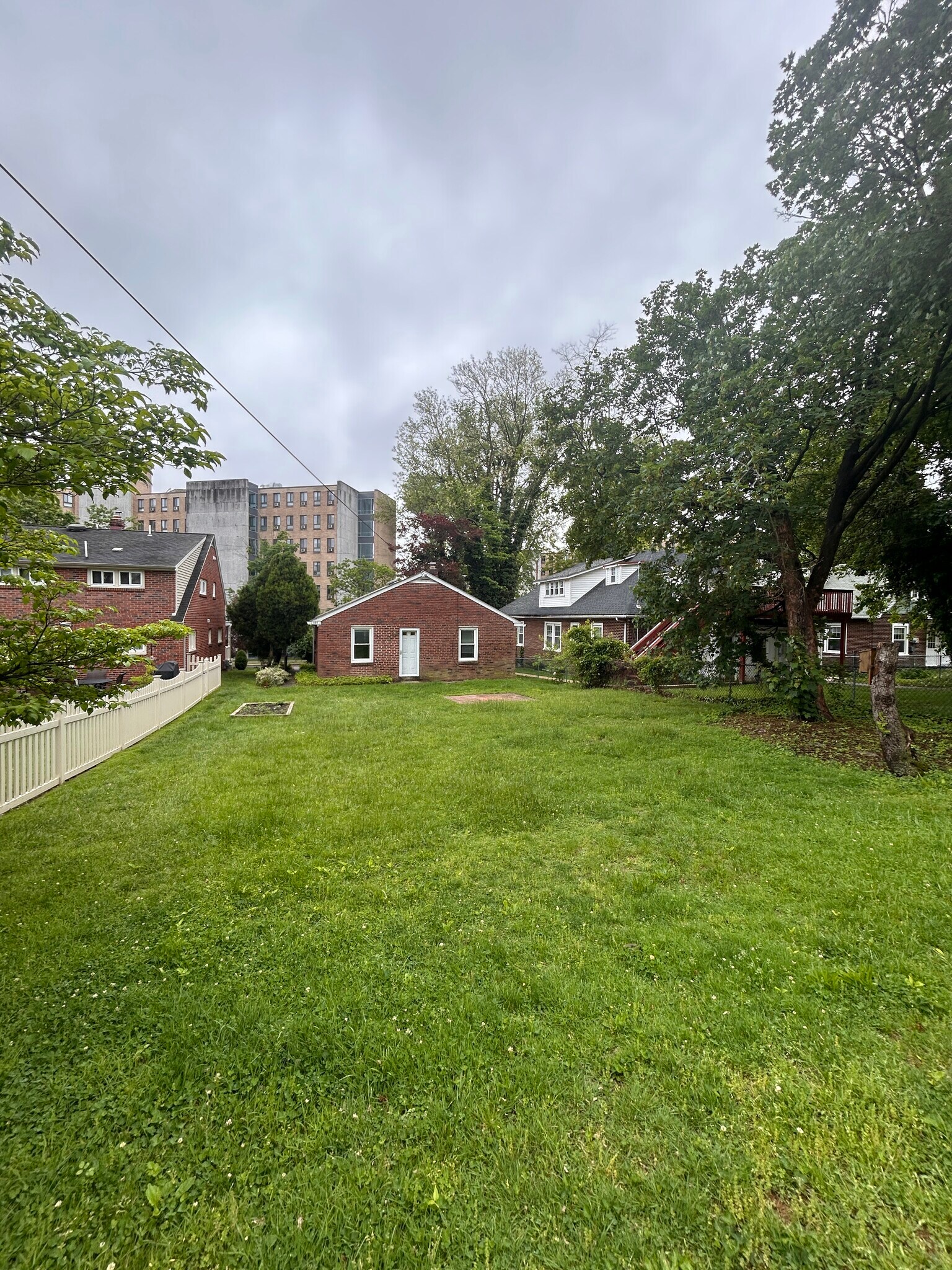 Building Photo - 131 Sharpless St