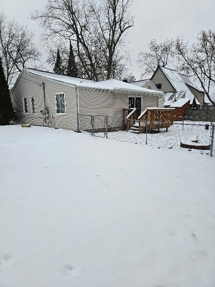 Building Photo - 4435 Clifford Rd