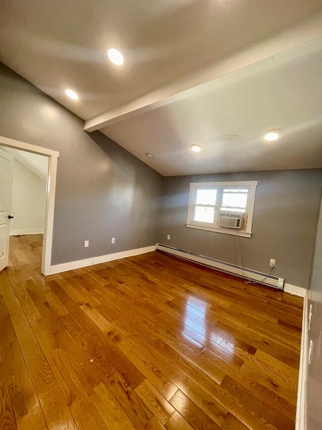 Building Photo - 530-532-532 40th St