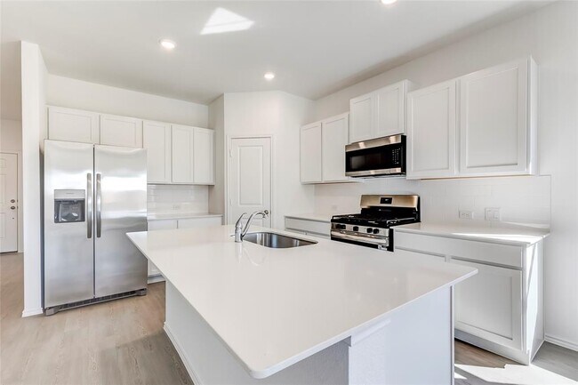 Building Photo - 102 Miglia St