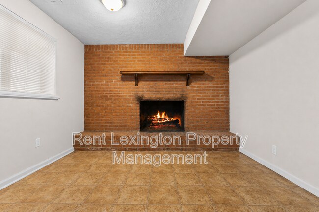 Building Photo - 3330 Tisdale Dr