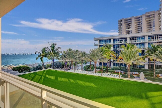 Building Photo - 6801 Collins Ave