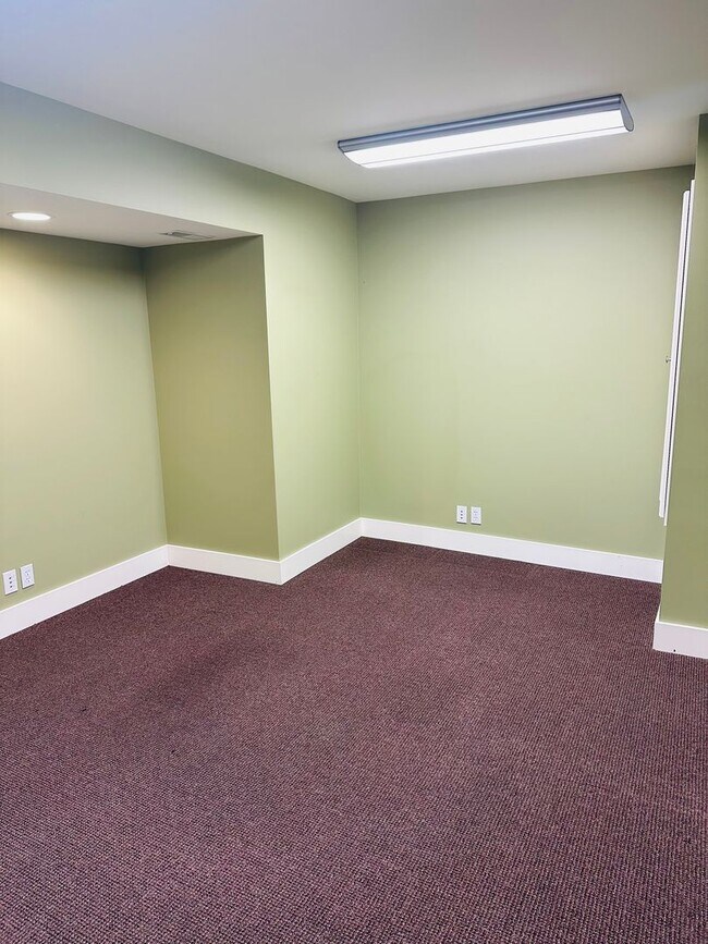 Building Photo - 4366 Prairie St SW