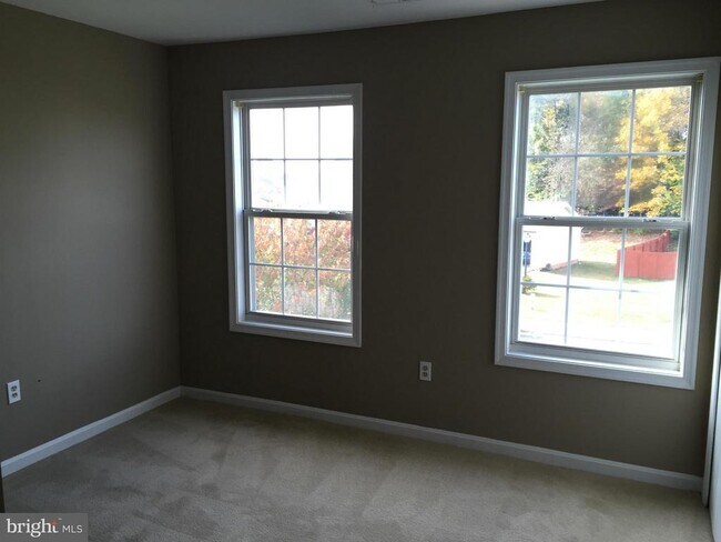 Building Photo - 96 Tanterra Dr