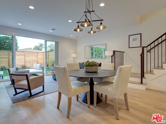 Building Photo - 1419 S Sierra Bonita Ave