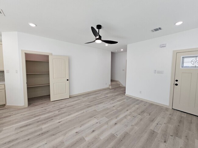 Building Photo - BRAND NEW BUILD!!