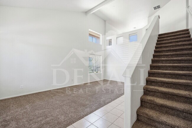 Building Photo - 6107 N 135th Dr
