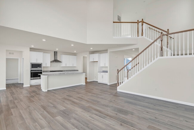 Building Photo - 668 Branson Dr