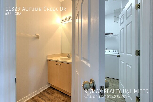 Building Photo - 11829 Autumn Creek Dr