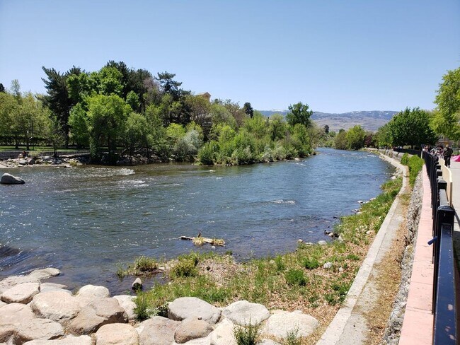 Building Photo - 2bd, 2ba Reno Bungalow in the Riverwalk Di...