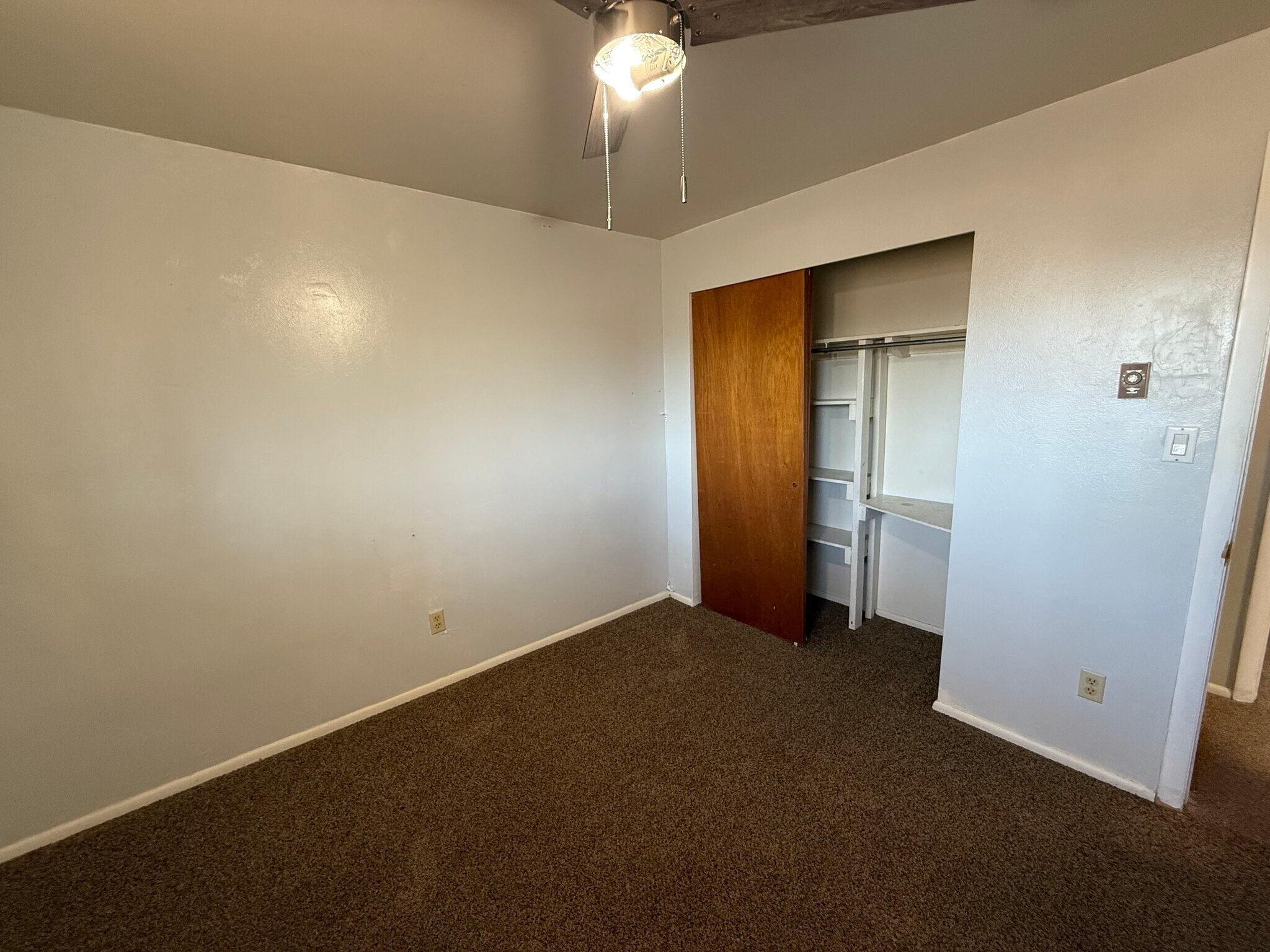 Building Photo - 373 E 720 S St