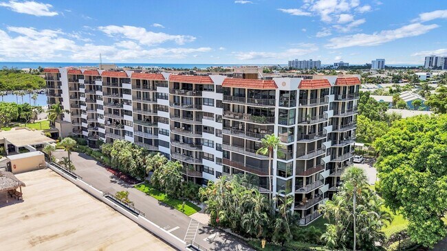 Building Photo - 899 Jeffery St