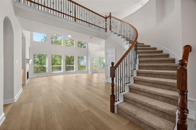 Building Photo - 6819 Chalk Hill Dr