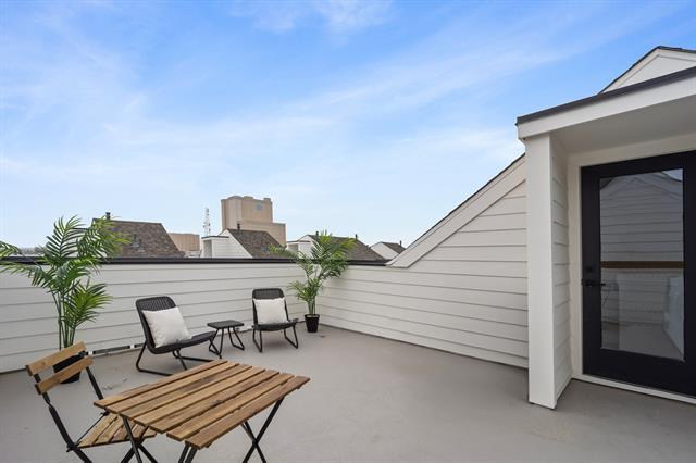 Building Photo - 1525 Pecos St