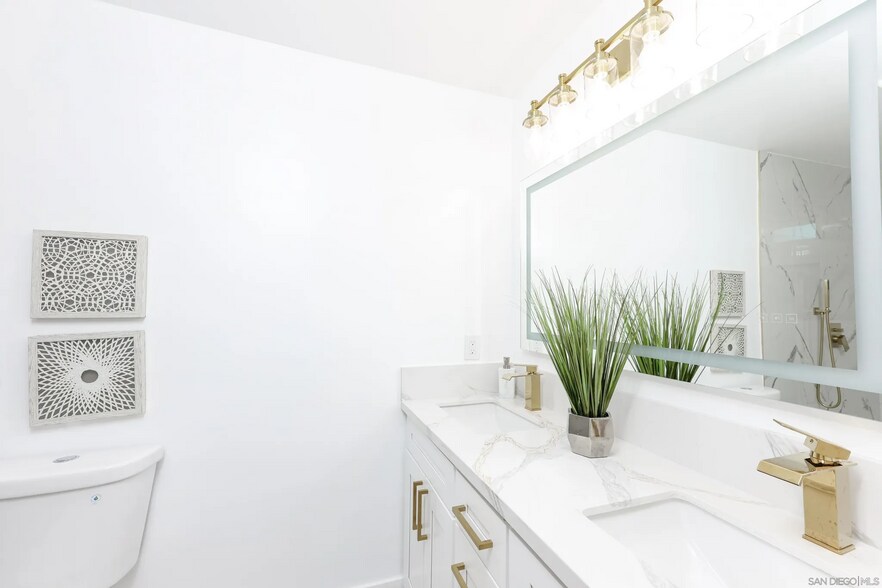 Bathroom - 10967 Salinas Way