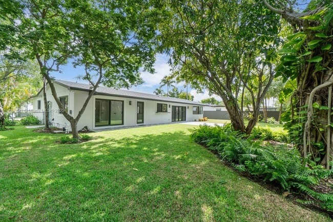Building Photo - 10460 SW 93rd St