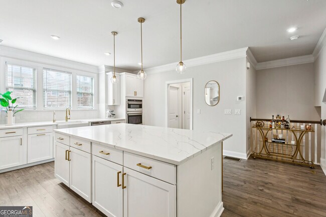 Building Photo - 1368 Live Oak Ln