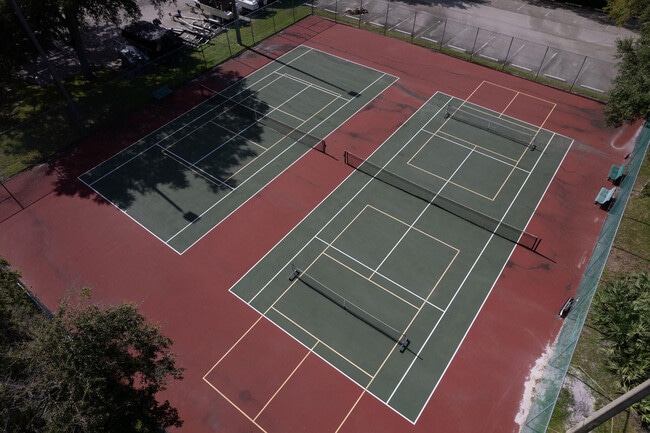 Building Photo - 2502 SE Anchorage Cove