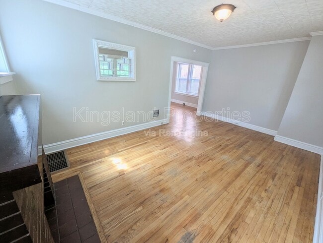 Building Photo - 5707 Dewey Ave