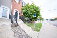 Building Photo - 439 2nd St NE